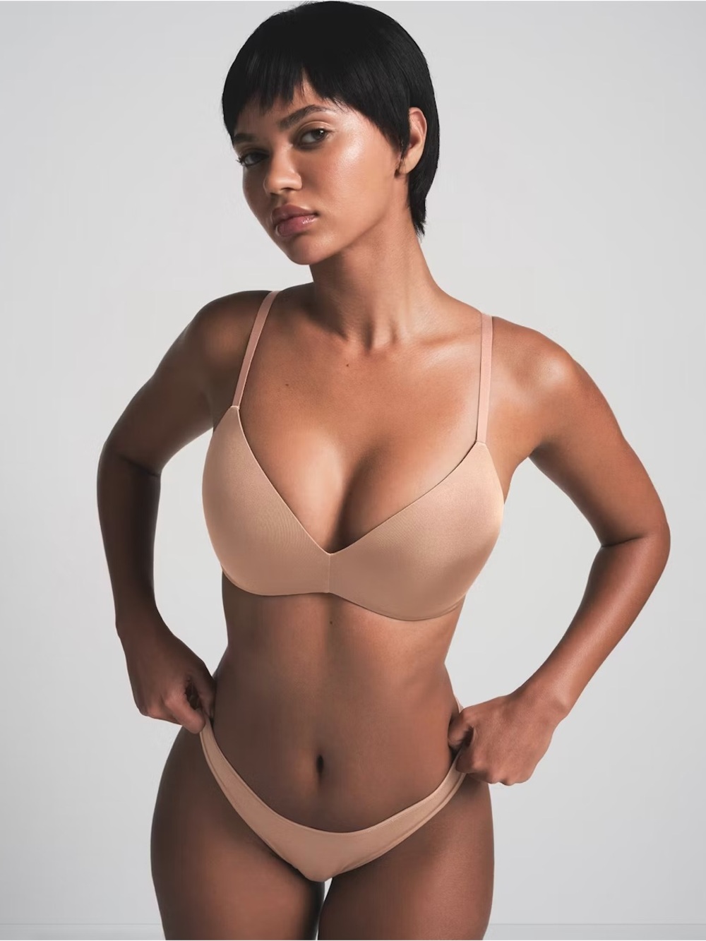 Wireless form push up plunge SKIMS bra